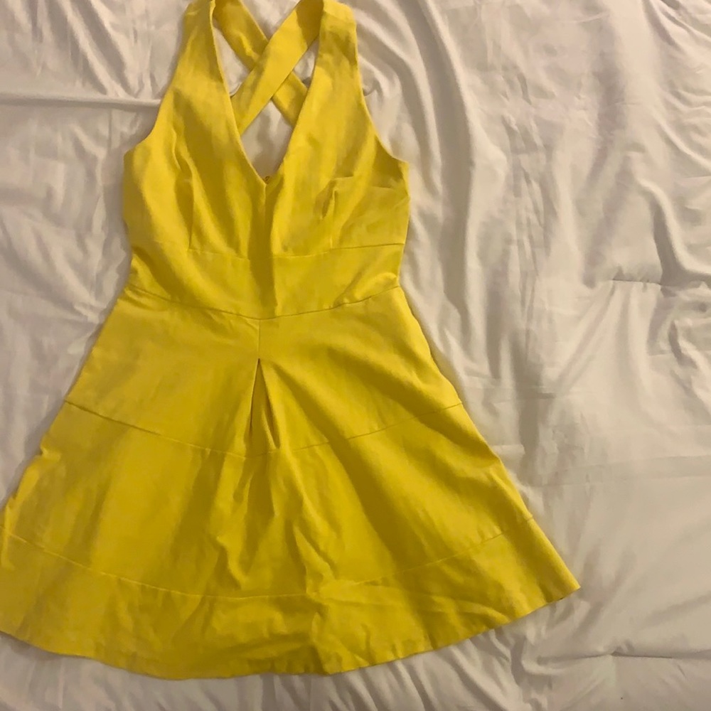 Yellow Banana Republic dress. Short dress with pockets.